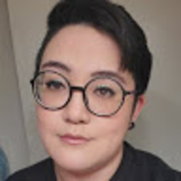 Meet your Posher, Christina - Picture 1 of 1